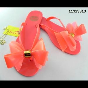 Beautiful flip flops  (all brand new)